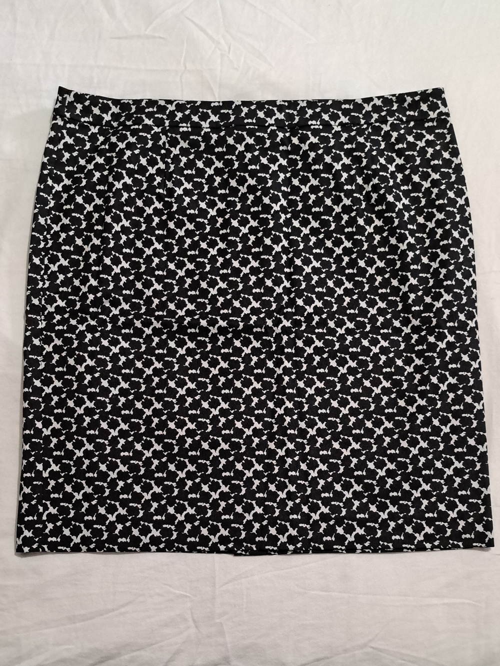 Halogen Black and White Floral-Print Pencil Skirt